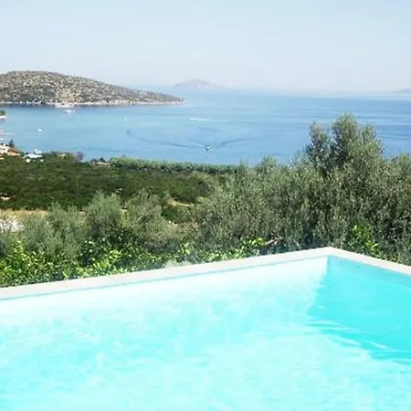 Vip House On The Hill 3 *