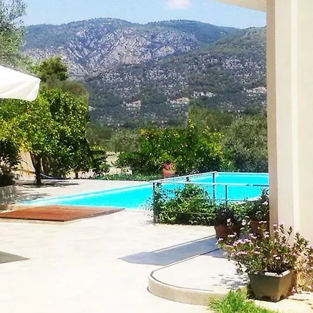 Vip House On The Hill 3 *
