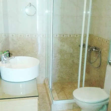 Prázdninový dům Vip House On The Hill 3 *