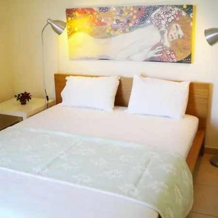 Vip House On The Hill 3 *